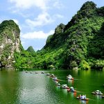 Du lịch Ninh Bình tháng 4 có gì, nên đi đâu? TOP 5 địa điểm hấp dẫn nhất 2024