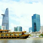 Lễ 2-9 trải nghiệm bữa tối lãng mạn với tour du lịch trên sông Sài Gòn