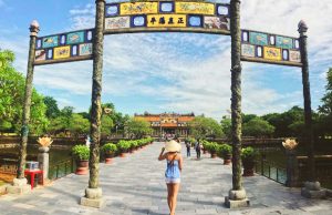 Hành trình ngược dòng về thăm đất Huế (1 ngày)