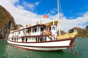 Tour du lịch Hạ Long 2 ngày 1 đêm | Hành trình khám phá Vịnh Hạ Long