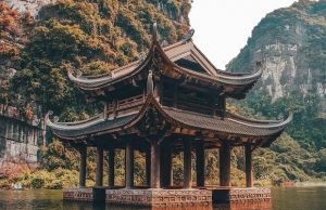 Tour Tràng An – Bái Đính 2 Ngày 1 Đêm: Hành Trình Tâm Linh và Kỳ Quan Thiên Nhiên