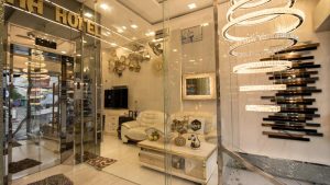Khách sạn RedDoorz Plus near Ben Thanh Market Quận 1