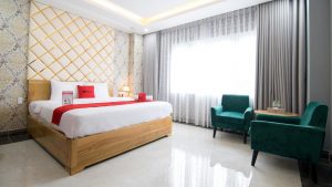 Khách sạn RedDoorz Plus near Tan Son Nhat Airport 2