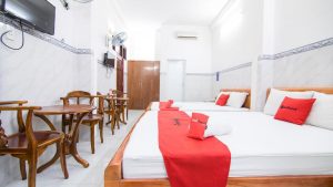 Khách sạn RedDoorz near Bau Cat Residence – Tân Phú