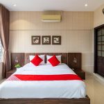 OYO 327 Oasis Riverside Hotel