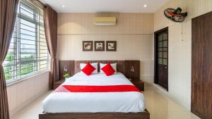 OYO 327 Oasis Riverside Hotel