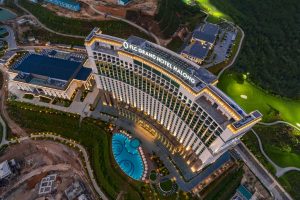 Combo 3N2Đ FLC Hạ Long Bay Golf Club & Luxury Resort 5* + Vé máy bay + Xe Limousine