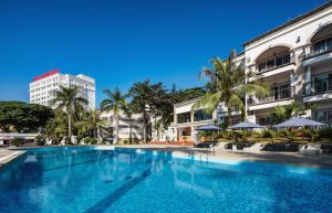 Combo Khách sạn Royal Villas Hạ Long 4* + Xe Limousine