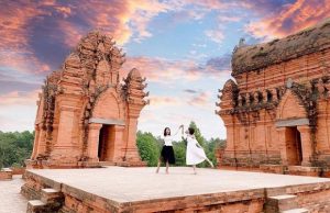Tour Ba Vì 1 ngày giá rẻ từ Hà Nội | Ngắm hoa dã quỳ, thăm Làng văn hóa các dân tộc Việt Nam