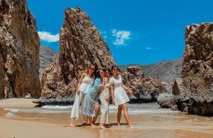 Tour Quy Nhơn Kỳ Co 1 ngày | Lặn ngắm san hô – Tham quan Eo Gió – Tịnh Xá Ngọc Hòa