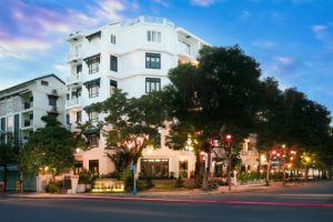 Combo 3N2Đ Golden Holiday Hotel & Spa Hội An 4 sao + Vé máy bay