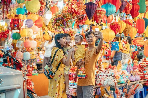 Phố lồng đèn Hàng Mã Hà Nội – Điểm check-in Trung thu không thể bỏ lỡ