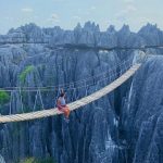 Chinh phục rừng đá Tsingy sắc như dao, hiểm trở nhất thế giới